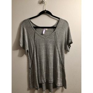 Boutique flowy top - size medium